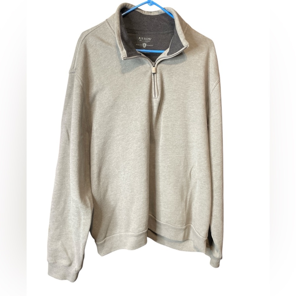 Arrow Men's Gray Quarter-Zip Sweatshirt